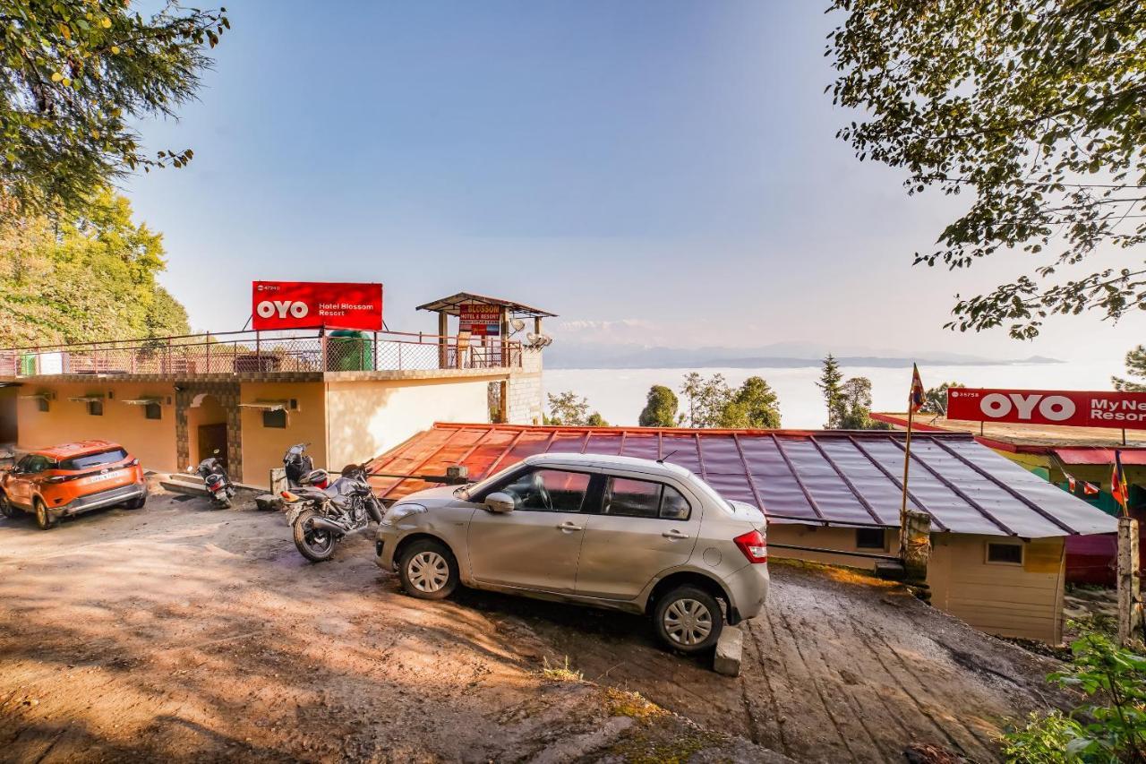 Capital O 47240 Hotel Blossom Resort Kausani Eksteriør billede